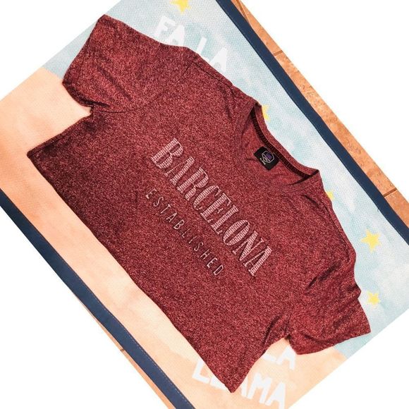Barcelona Pebbled Burgundy T Shirt - Picture 2 of 2